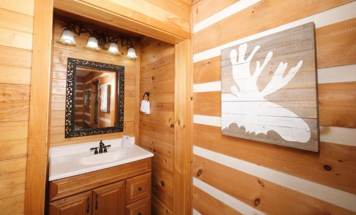Villa Smoky View With A Twist à Pigeon Forge Extérieur photo