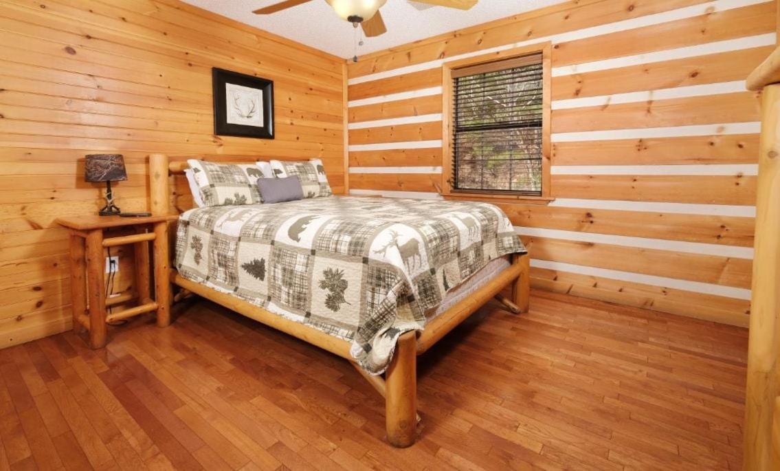 Villa Smoky View With A Twist à Pigeon Forge Extérieur photo