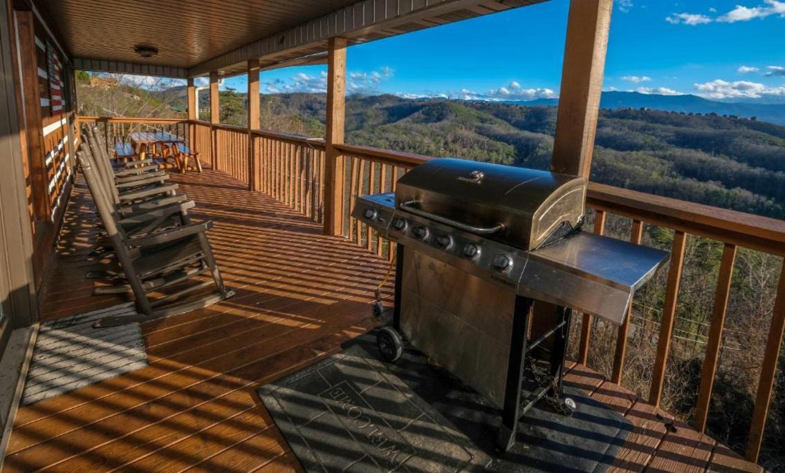 Villa Smoky View With A Twist à Pigeon Forge Extérieur photo
