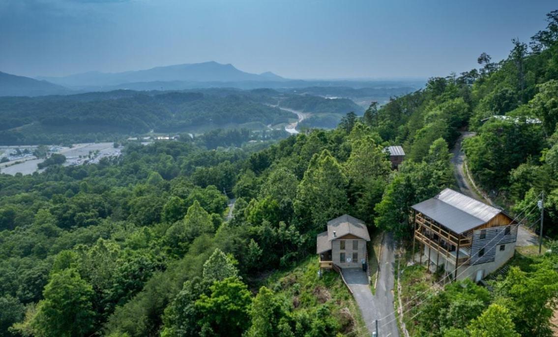 Villa Smoky View With A Twist à Pigeon Forge Extérieur photo