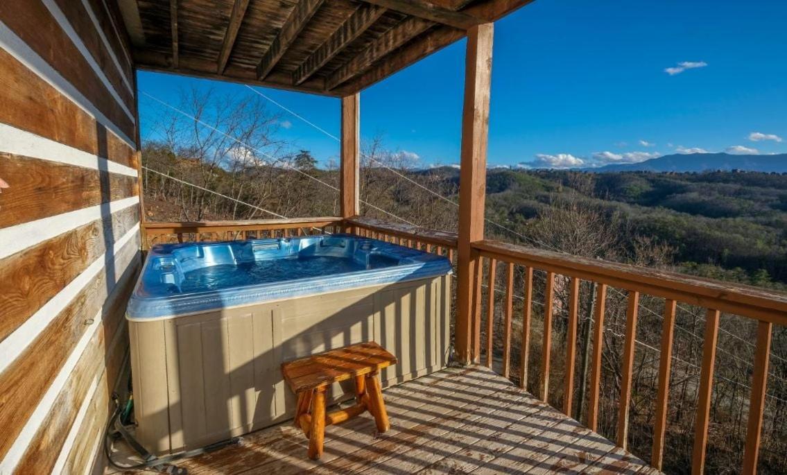 Villa Smoky View With A Twist à Pigeon Forge Extérieur photo